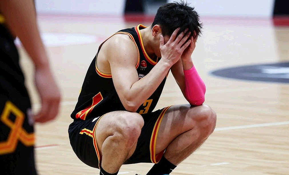 Khoảng trống dữ liệu trong phòng VAR: 523 trận, 47 giây và bài học cho V.League