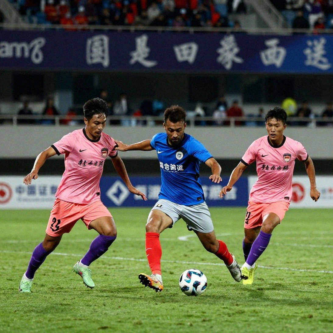 The Three-Keeper Equation: When Vietnam Has Three Elite Options for the No.1 Spot