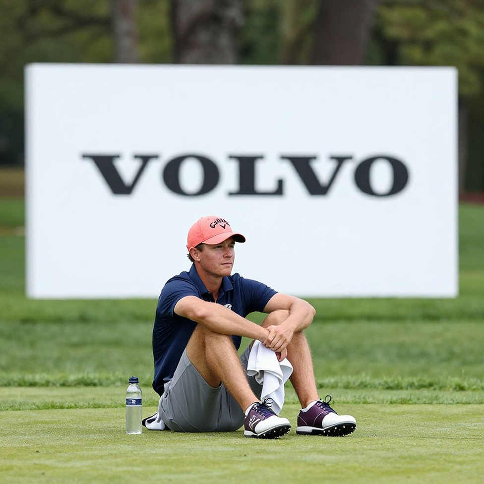 PGA Tour and LIV Golf: The Long Survival Race in the New Season PGA Tour and LIV Golf: The Long Survival Race in the New Season