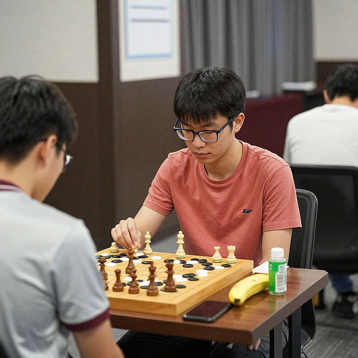Ba nước cờ đổi vận: Nihal Sarin, Ấn Độ và cách một đội tuyển quản trị thất bại